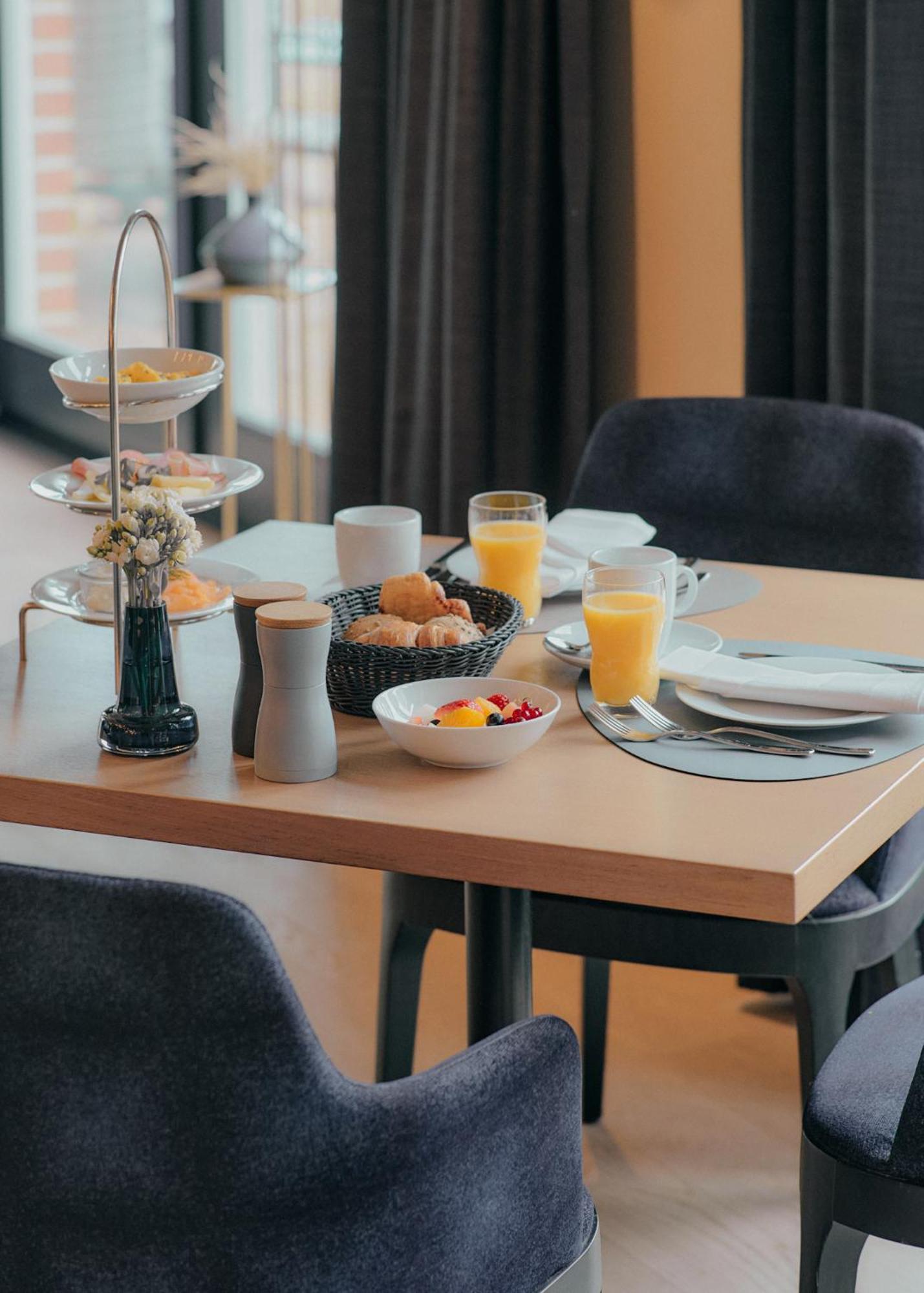 Hotel Steigenberger Treudelberg 4*